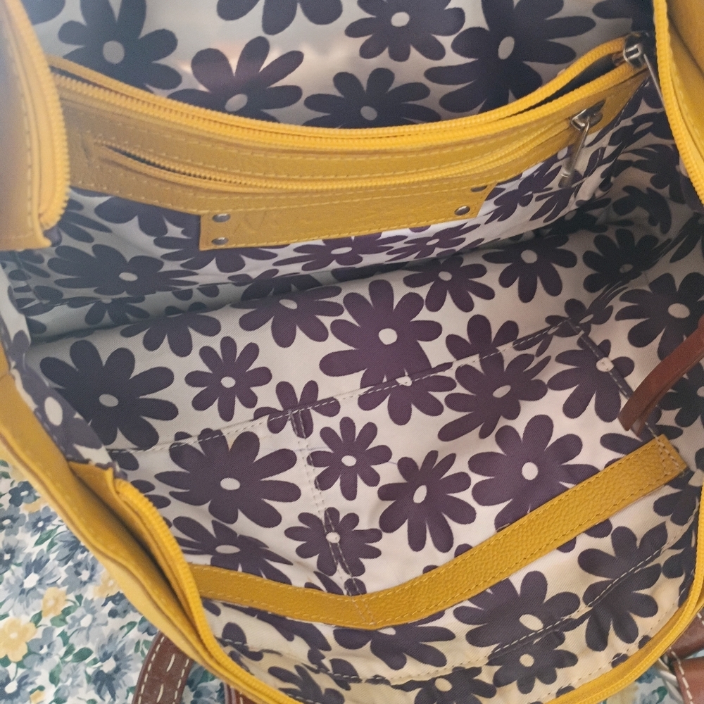 Bundle Of 6 Purses! - Picture 11 of 16